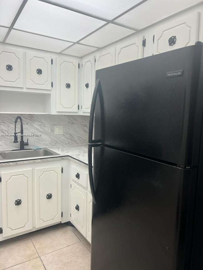 Building Photo - 13499 Biscayne Blvd