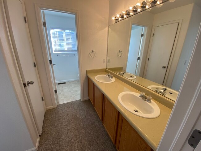 Building Photo - 6246 Calico Patch Heights