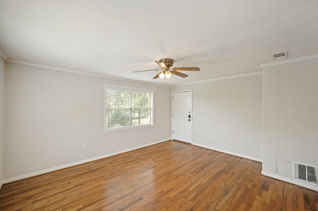 Building Photo - 1539 Hawthorne St