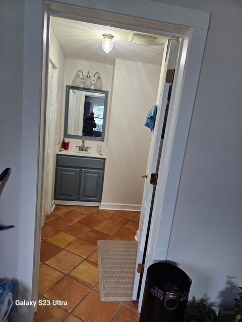 Building Photo - 225 Douglas Ave