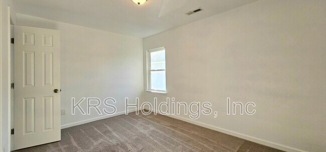 Building Photo - 3200 Armistead Dr