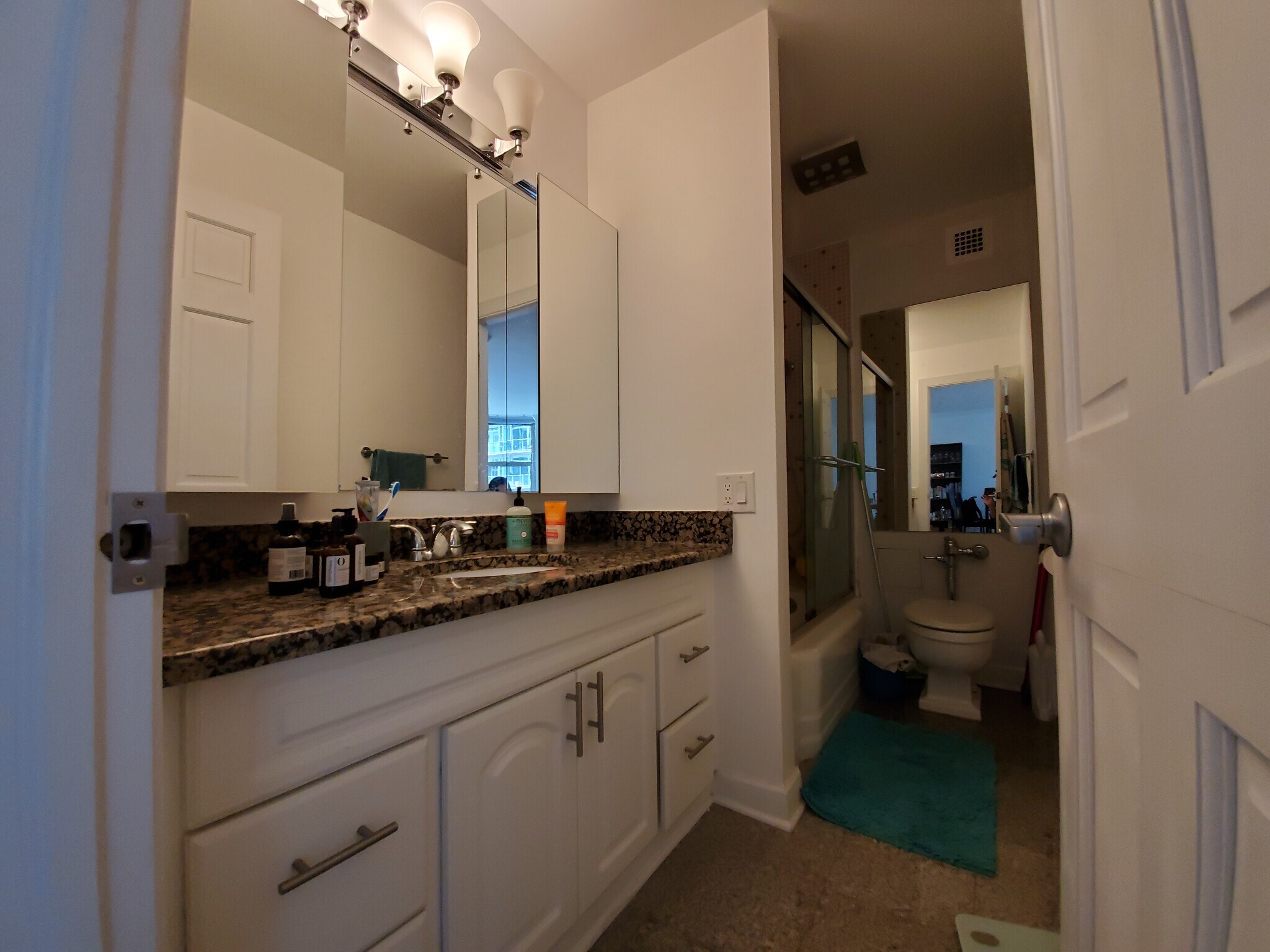 Building Photo - 535 N Michigan Ave