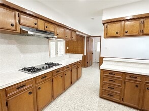 Building Photo - 24342 Webb St