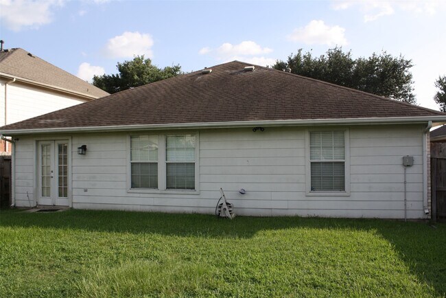 Building Photo - 6630 Sutton Meadows Dr
