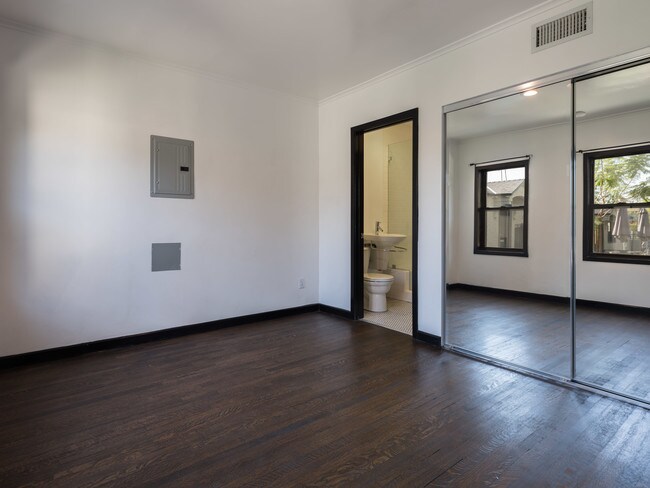 Great Closets - 1253 N Genesee Ave