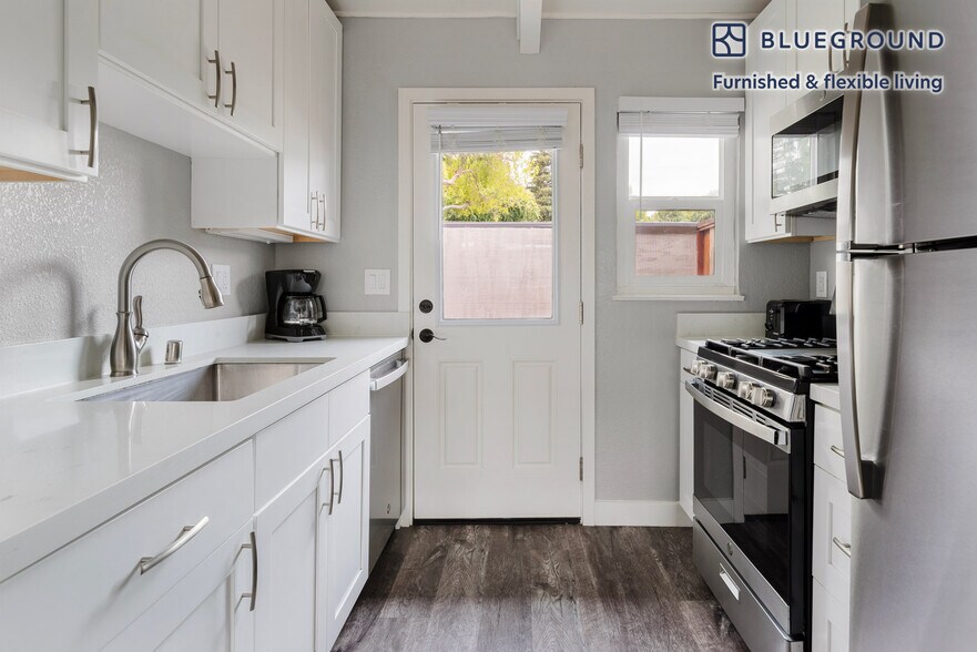 Building Photo - 727 Layne Ct