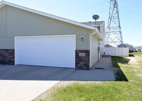 Building Photo - 5124 48th Ave S