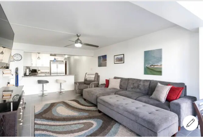 Sofa bedroom - 2575 Kuhio Ave