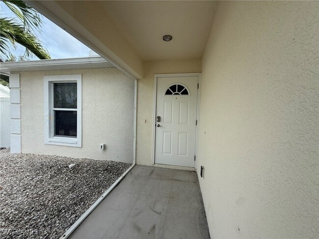 Building Photo - 8328 Matanzas Rd