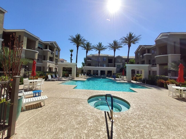 Building Photo - 5303 N 7th St