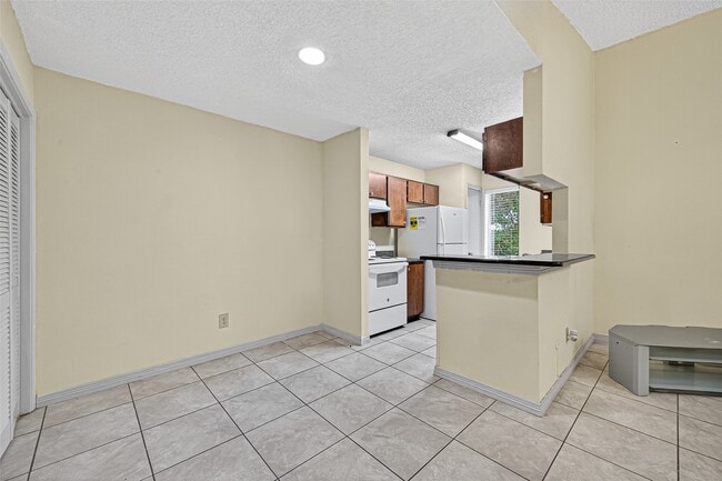 Building Photo - 8360 Jorine Dr