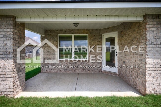 Building Photo - 133 Bella May Ln