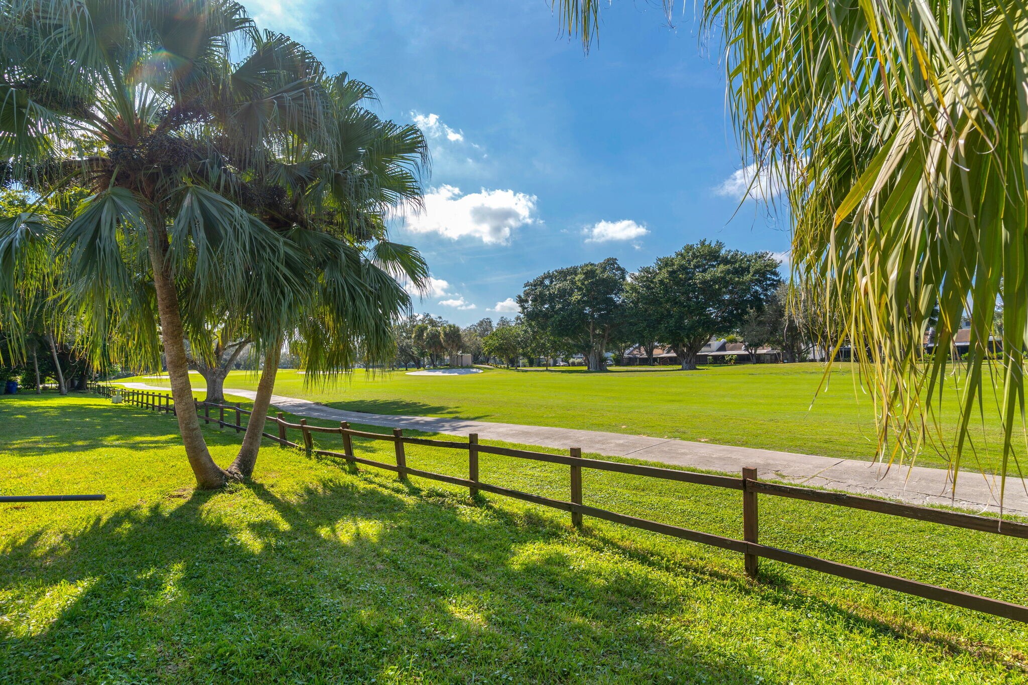 Building Photo - 1420 W Sandpiper Cir