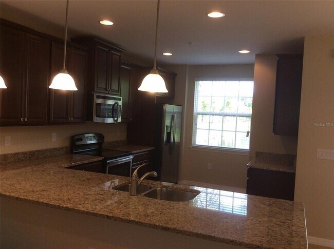 Building Photo - 205 Navigation Cir
