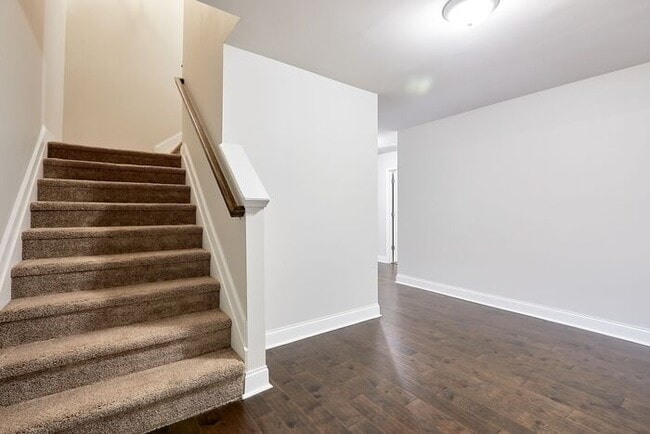 Building Photo - 5745 Rocky Falls Rd