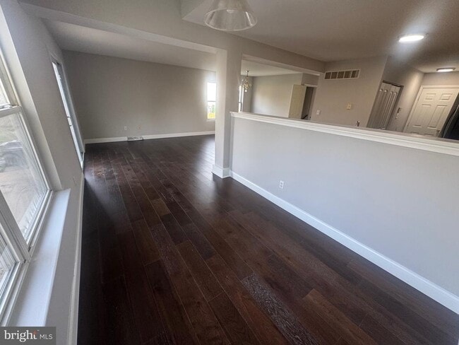 Building Photo - 136 Redden Ln