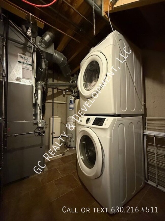 Building Photo - 308 Windsor-Unit A
