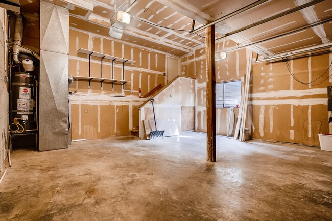 Building Photo - 14420 SE 63rd St