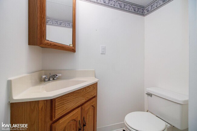 Building Photo - 28306 Universal Dr