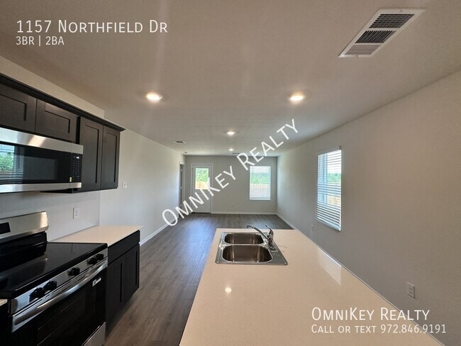 Building Photo - 1157 Northfield Dr