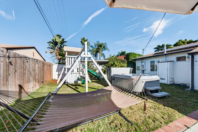 Building Photo - 6257 Bluebell Ave