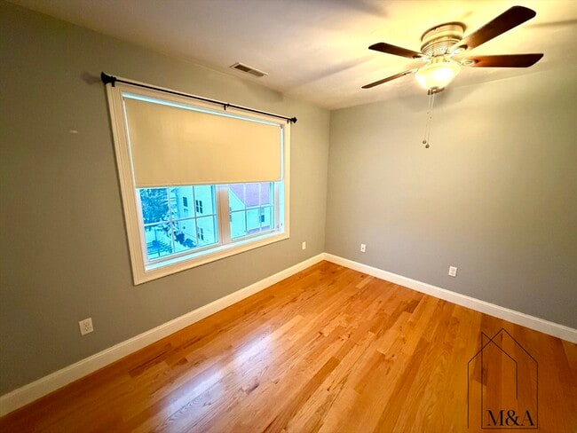 Building Photo - 46B Dominion Rd