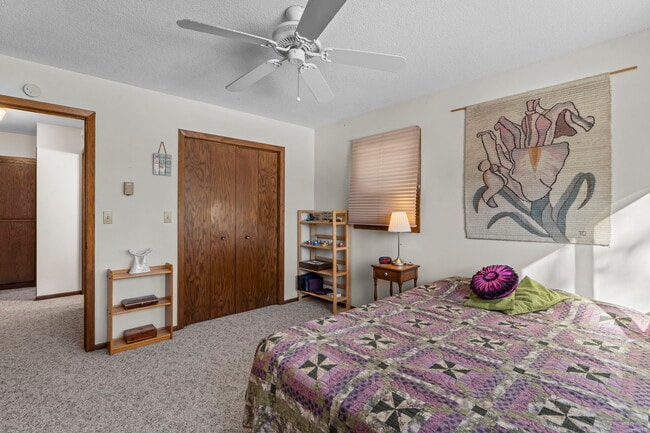 Building Photo - 4214 Xenia Ave N