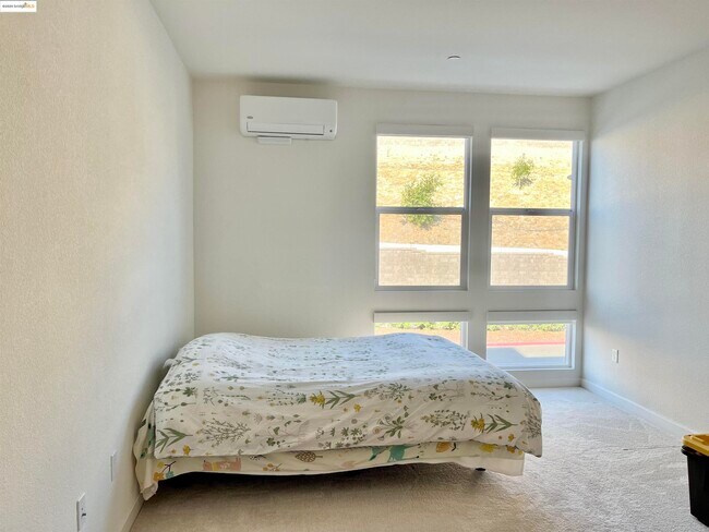 Building Photo - 2700 Wildflower Sta Pl