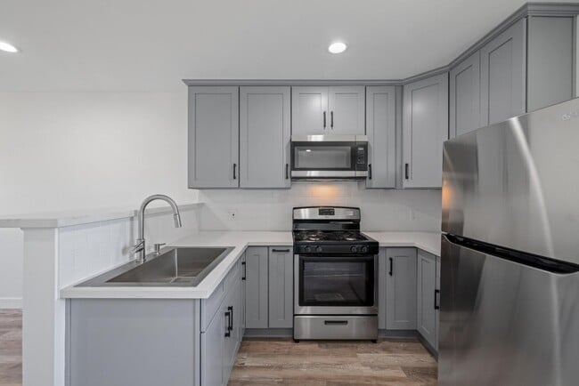 Building Photo - 1308 N Mulberry St