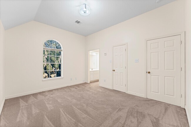 Building Photo - 1914 Rosebay Ct