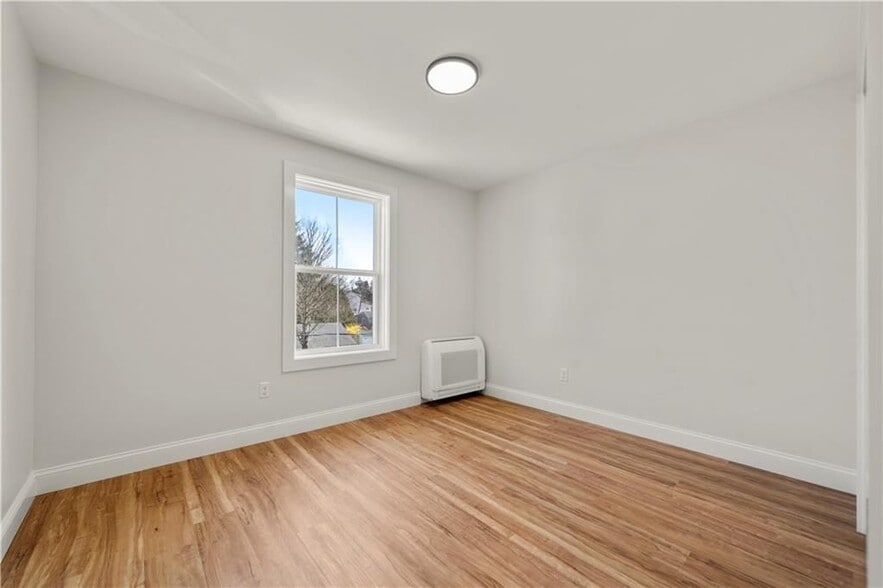 Building Photo - 36 Evarts St