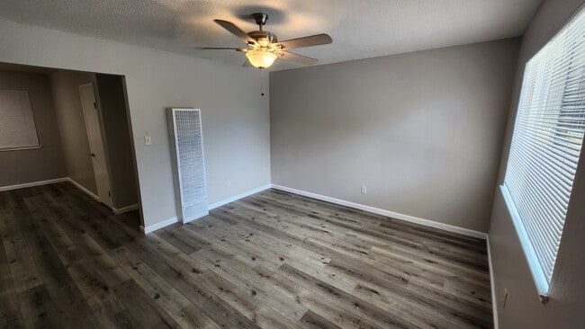 Building Photo - 2879 Acacia Way