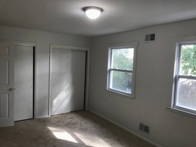 Primary Bedroom - 1001 Jackson Blvd