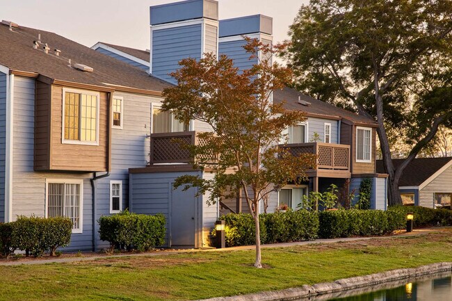 Building Photo - 43 Rock Harbor Ln