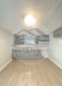 Building Photo - One Bedroom House Available Now