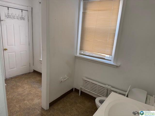 Building Photo - 208 Ridge Ave