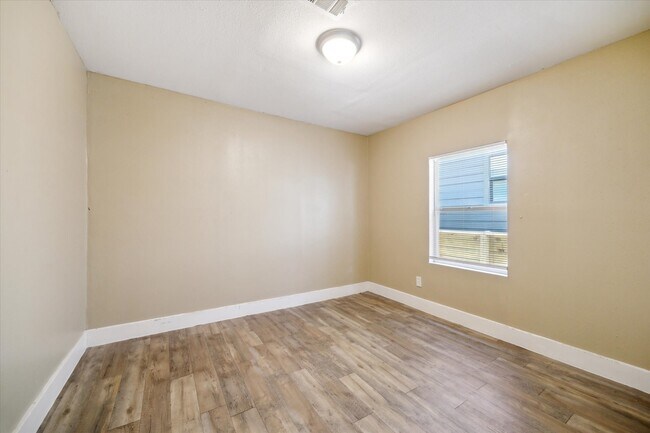 Building Photo - 3324 Bacchus St