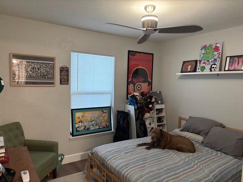 Second Bedroom (Dog not included) - 2912 Plaza Terrace Dr