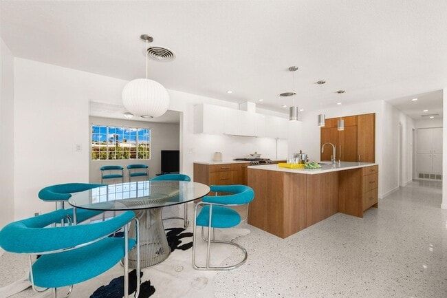 Building Photo - 74350 Covered Wagon Trail