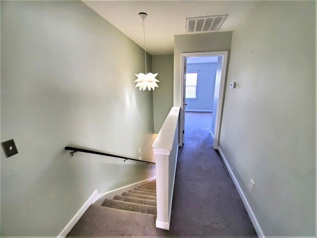 Building Photo - 202 Lanieve Ct