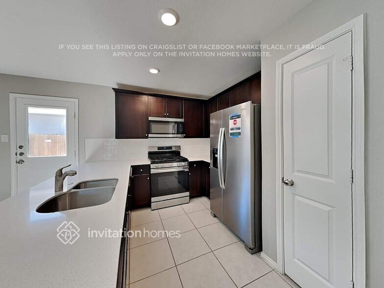 Building Photo - 2995 Wallace Wls Ct