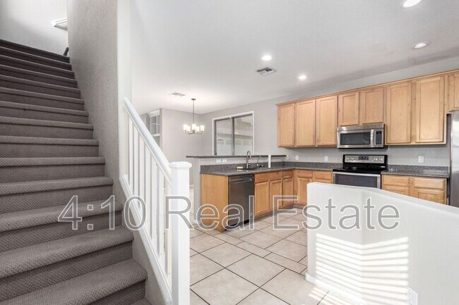 Building Photo - 3632 E Sebastian Ln