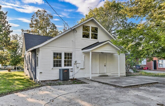 Building Photo - Totally Renovated Bungalow