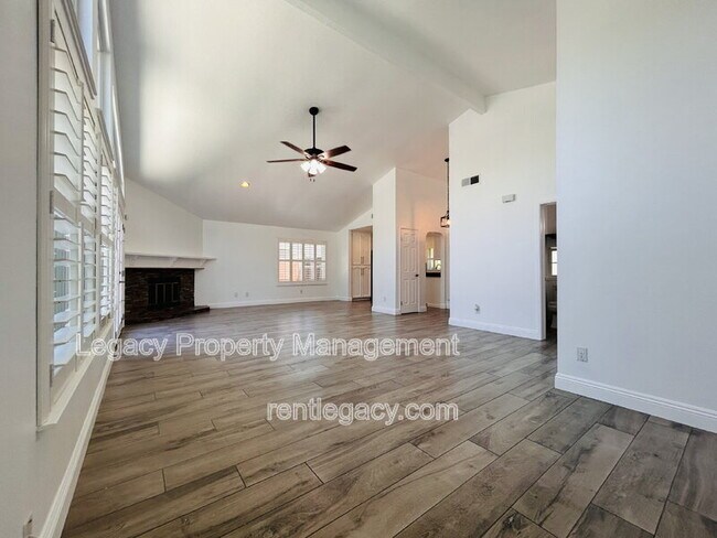 Building Photo - 3047 Mill Oak Way