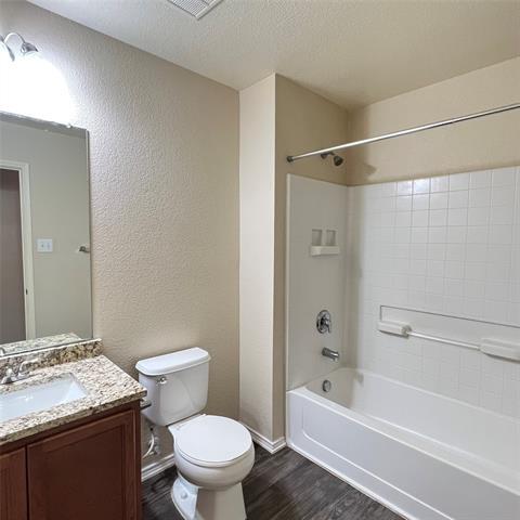 Building Photo - 912 Bee Creek Ln