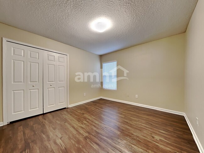 Building Photo - 274 Capiso Ct