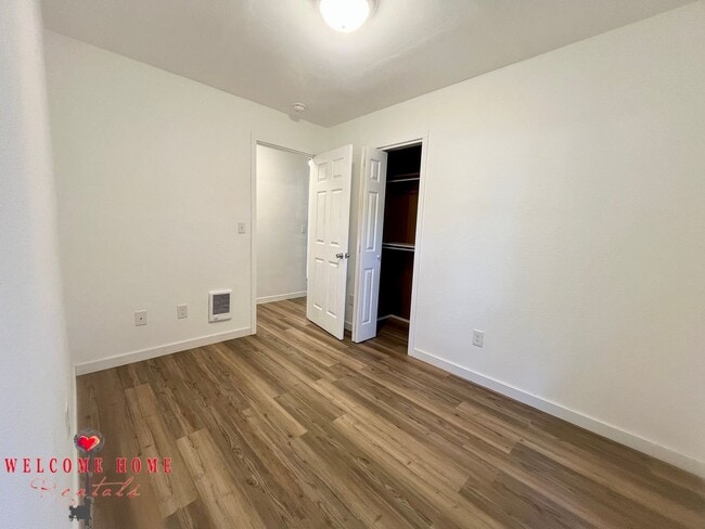 Building Photo - 4 bedroom home with air conditioning - Great location!!!  HUGE basement for your man cave or she ...