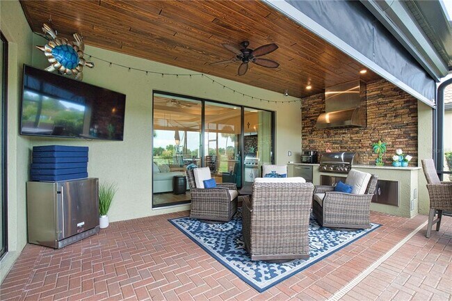 Building Photo - 25046 Spartina Dr