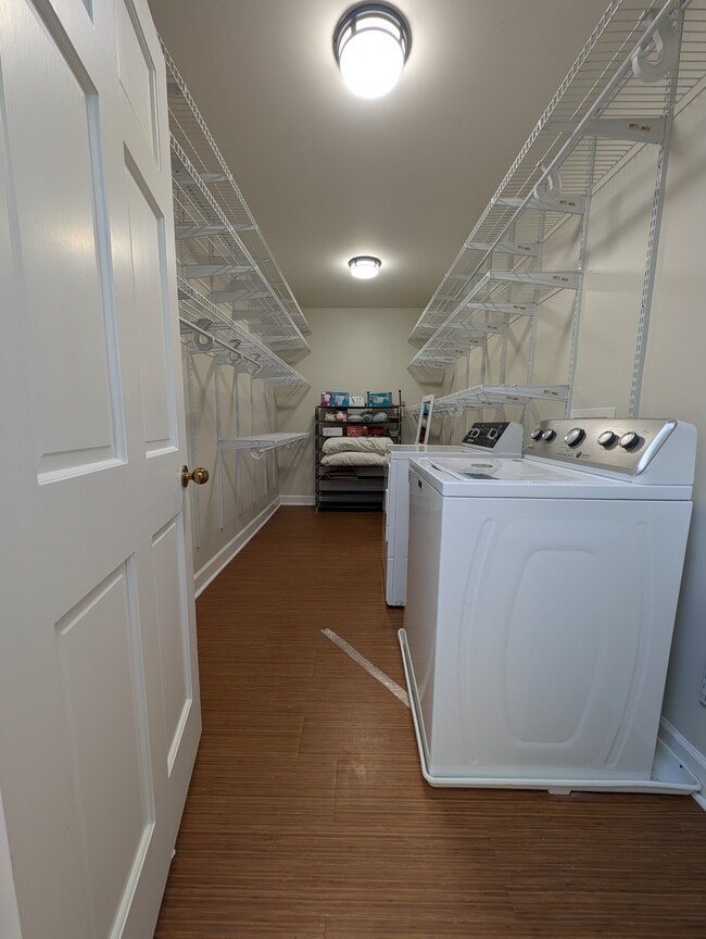 Building Photo - 407 Clairton Ct