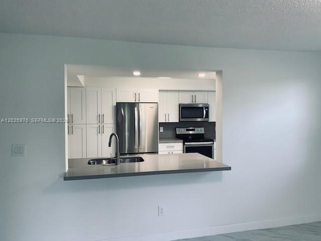 Building Photo - 16171 Blatt Blvd